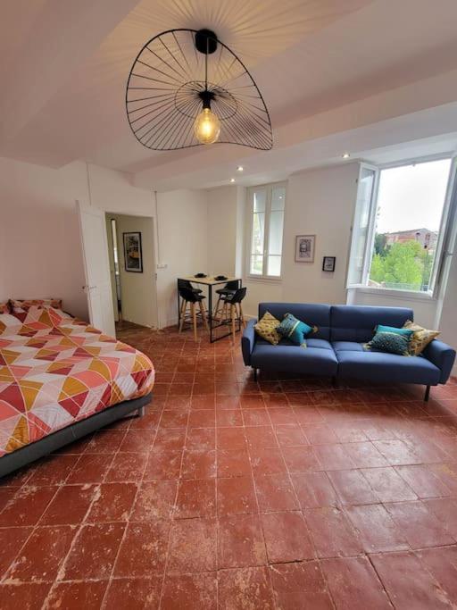 Apartment De Charme Avec Tomettes Et Parquet